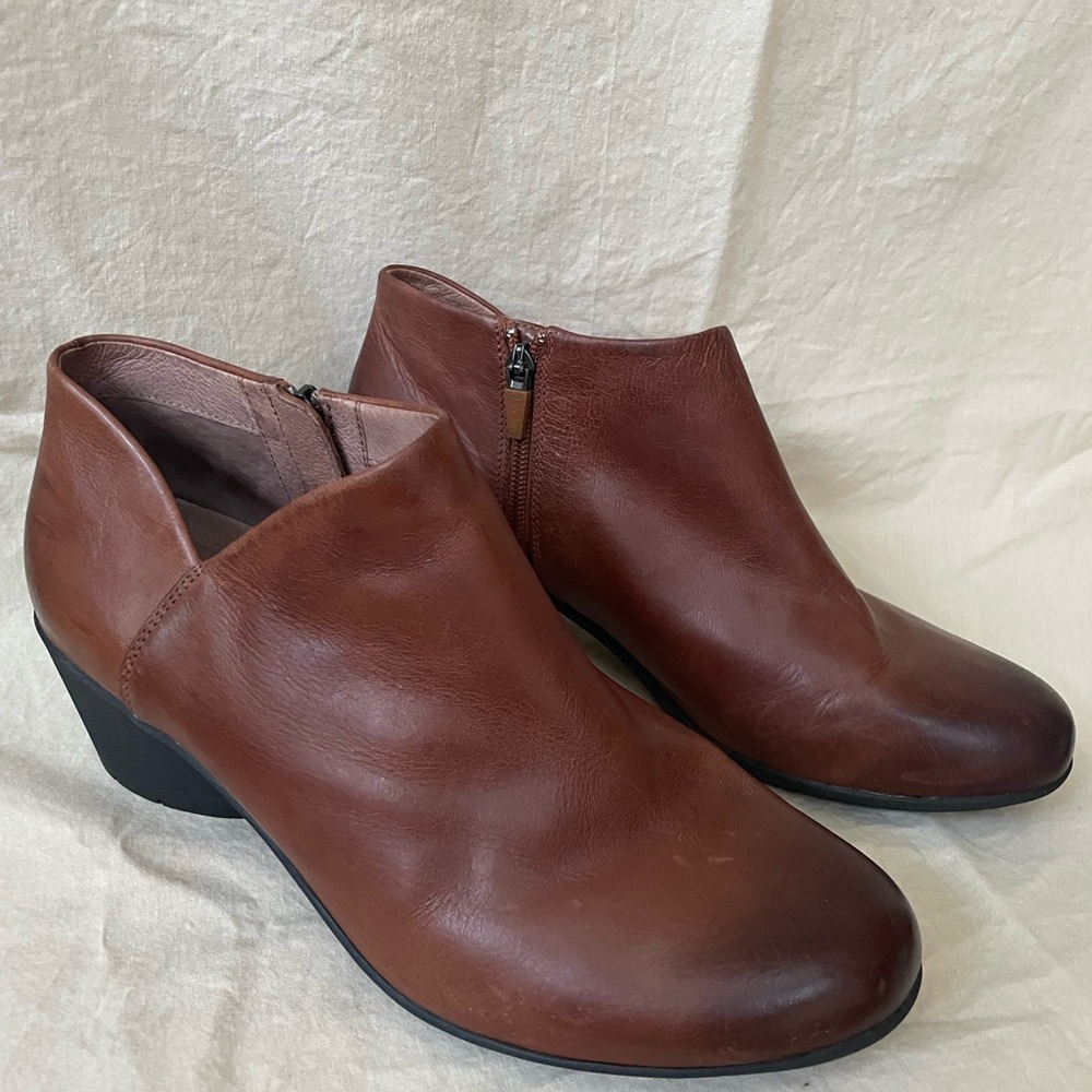Dansko Raina Women’s Size 10 Boot Brown Leather Side Zip Ankle Burnished EUR 42